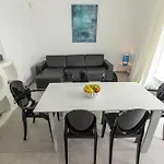 Apartman 25 Petrcane