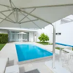 25 Apartman *