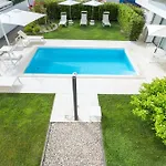 25 Apartman