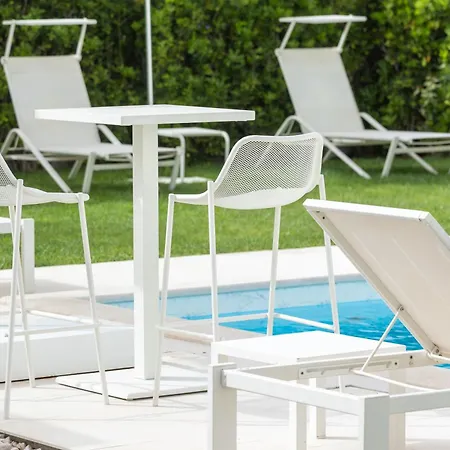 25 Luxury With Pool, Close To