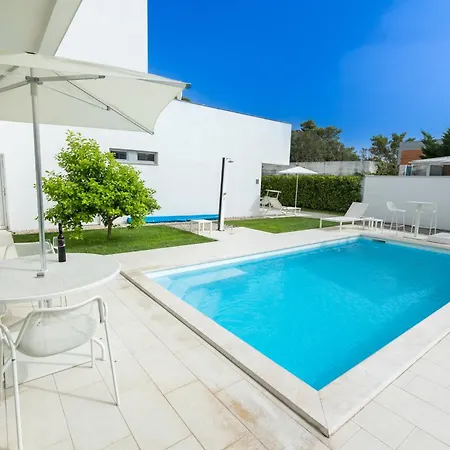 25 Luxury With Pool, Close To