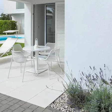 25 Luxury With Pool, Close To
