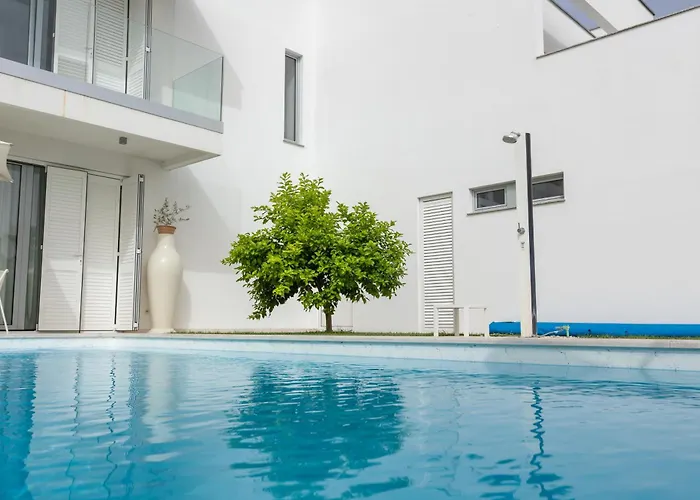 25 * Петрчане