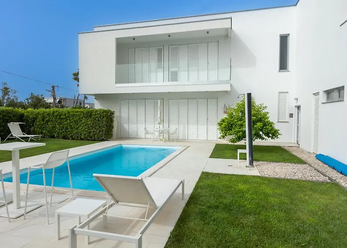 25 * Петрчане